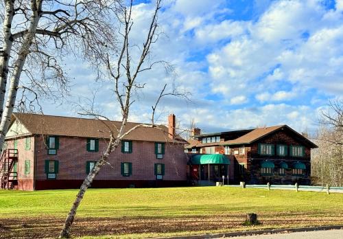 Riverview Lodge