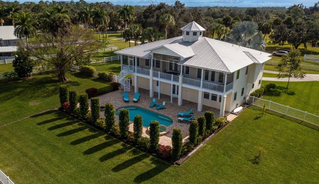 Riverview Paradise, "A Shore Thing"