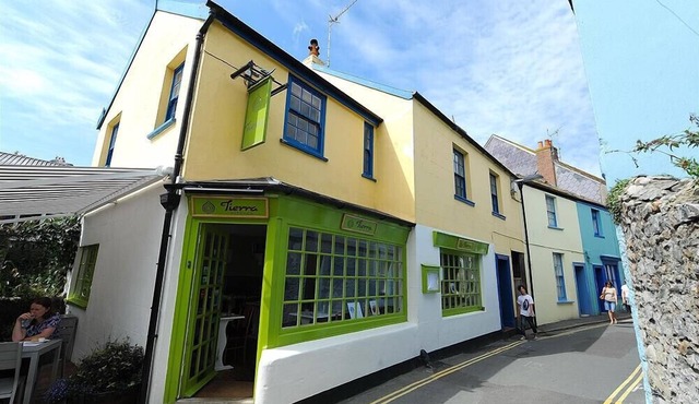 RIVERVIEW, pet friendly, country holiday cottage in Lyme Regis