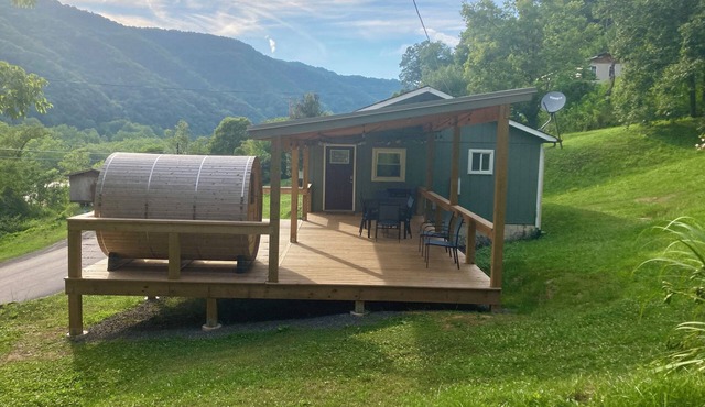 Riverview Retreat - house with sauna in the New River Gorge National Park!