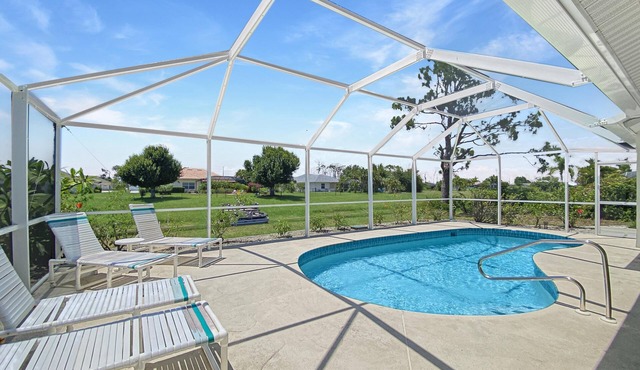 Riverview Villa, full refund*, heated pool, sleeps 6
