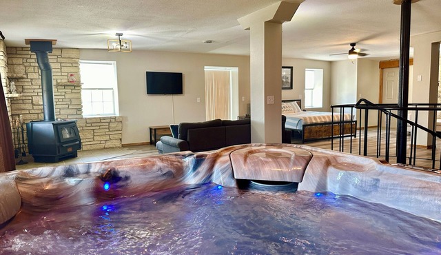 Riverview Villa - Hot Tub - Beach - River Views