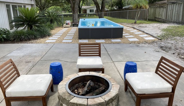 Riverview w/swim spa Retreat, Wi-Fi, Kitchen, Laundry ,Perfect for Extended Stay