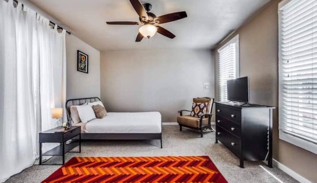 Riverwalk/Alamodome/Suite 3