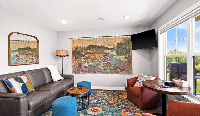 RiverWest Hunters Landing - Riverfront - Dog Friendly