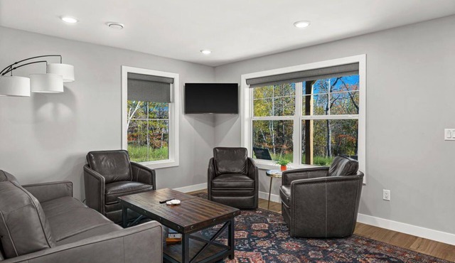 RiverWest Kayak View -Riverview-Dog Friendly