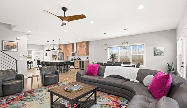 RiverWest Retreat-Sauna - Dog Friendly