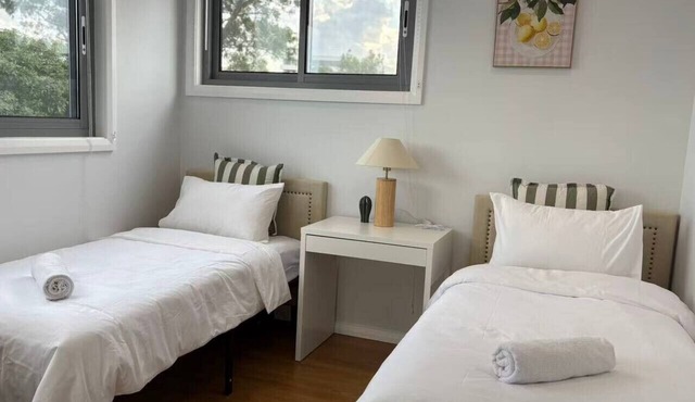 Riverwood 2-Stories 3Br with Central AC & parking