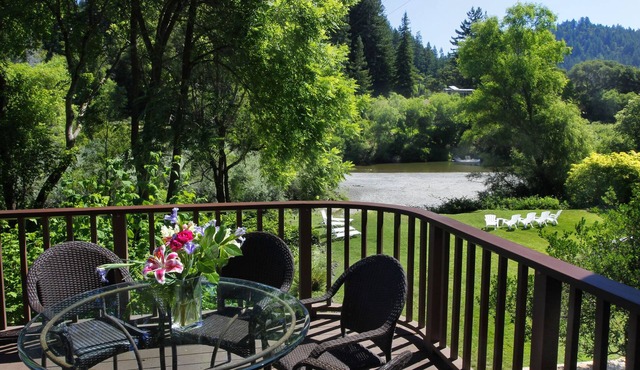 Riverwood Cottage - Riverfront with Hot Tub, River Access