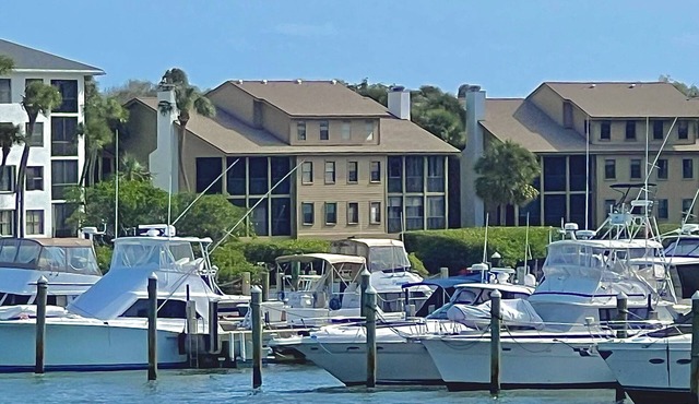 Riverwood Hutchinson Island