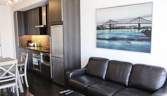 Rivetstays - The Harbour View