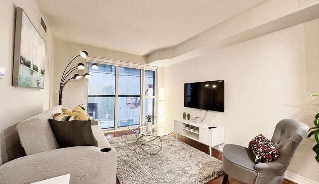 RivetStays | The Icon Premium Suite – 1 Bedroom Condo