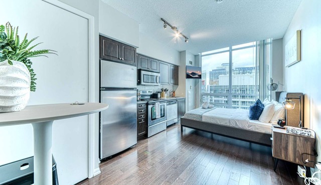 RivetStays | The Neptune Executive Suite – Modern Studio