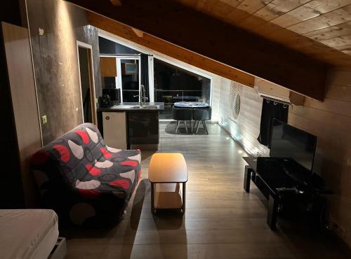 Rivière et jardin à vos pieds