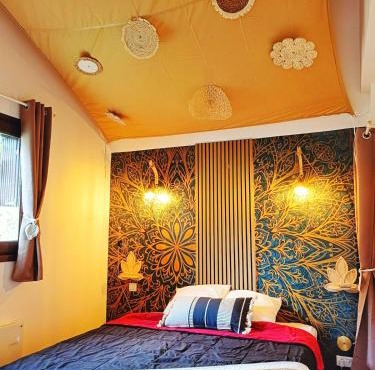 Rivière et Lodge 4 étoiles - Auvergne - Cantal SU