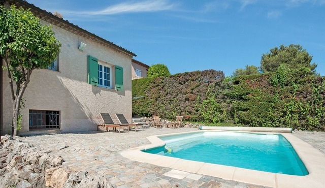 Riviera Hideaway for 2 Guests