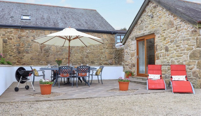 RIVIERE BARTON, pet friendly, with hot tub in Hayle