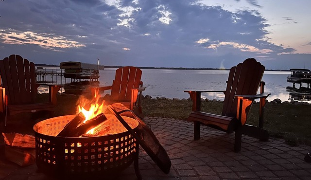 Rizzy's on the Lake