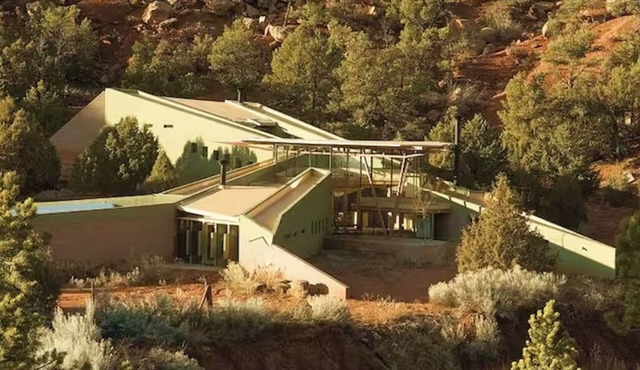 RJR Santa Fe Ranch: Unique Stay to Host Groups! 11-Acre Private Canyon w 2 Homes