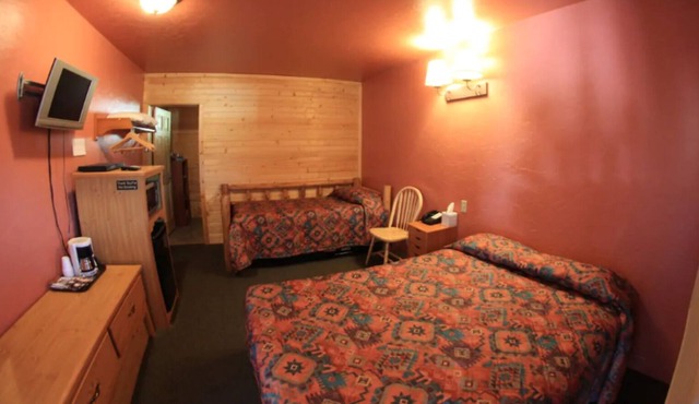 RM# 5 Cozy rooms in a country setting