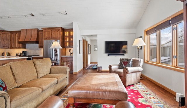 RMR: Beautiful Teton Pines Townhome w/ Hot Tub