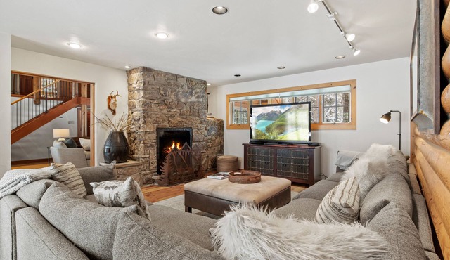 RMR: Teton View Cabin Home in Wilson,WY