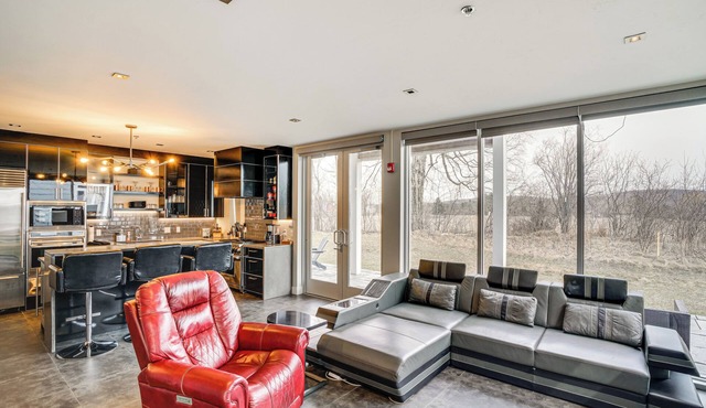 Road America Retreat: Modern Villa w/Garage!