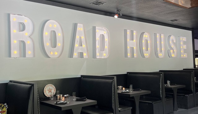 Road House Hotel & RV Park