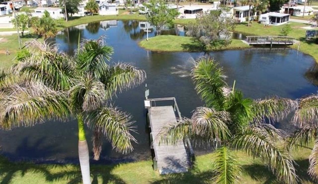 Road Runner Travel Resort - Caravan Park