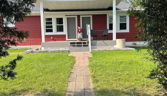 Road Taken Authors Retreat: 2-bedroom cottage in Ephraim with WiFi, AC