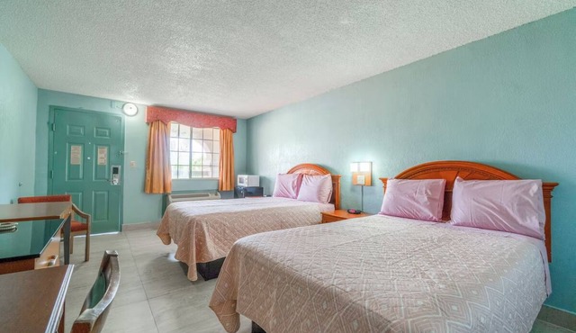Road Trip Stop Near Harlingen Attractions - 3 Rooms w/Free Parking