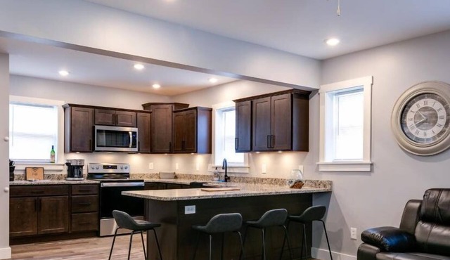 Roadhaus North - Stay and Golf!