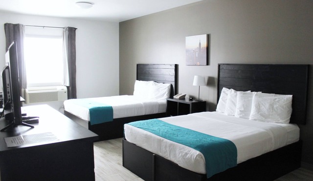 Roadhouse 52 Inn & Suites