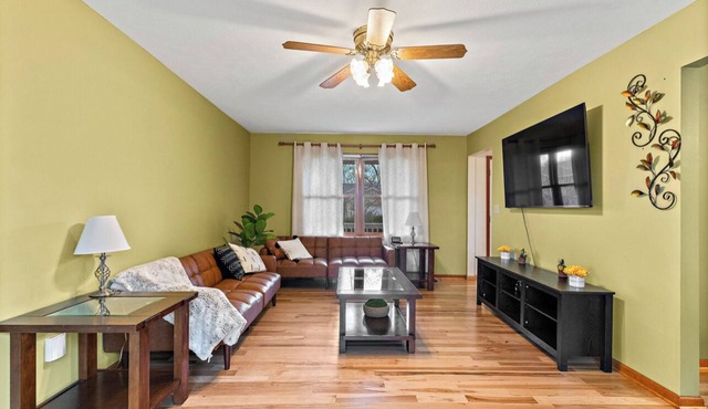 Roadmap Lodging: Garden Oasis by Cedarcrest