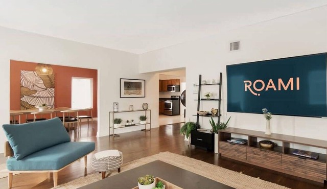 Roami at Bayview Place | Penthouse |Tub |6 Bed