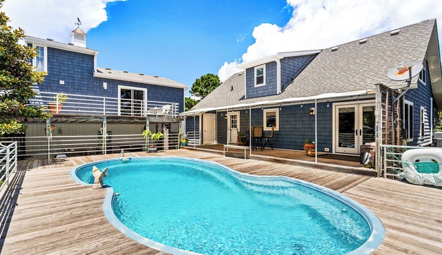 Roanoke Island Retreat *canal front on the sound*pool