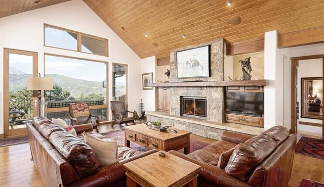 Roaring Fork Valley Estate w/Hot Tub & Game Room | Sunrise