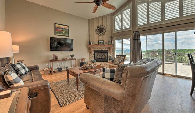 Roaring Gap Home w/ Pool Access & Mountain Views!