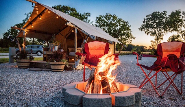 Roaring River Park's Scenic Outdoor Getaway