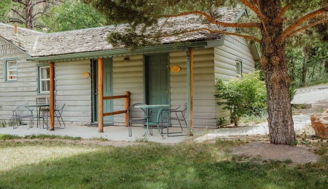 Robber's Roost Cabin