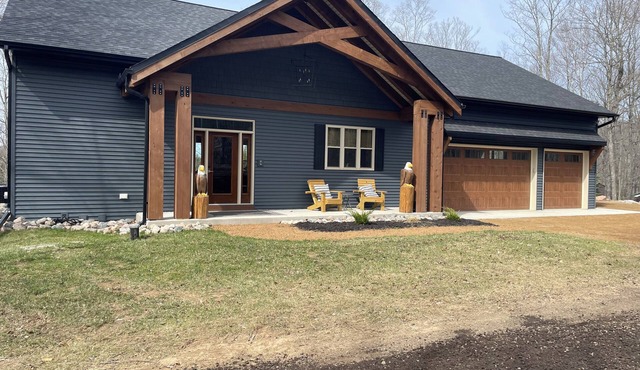 Roberts Lake - Freedom Lodge