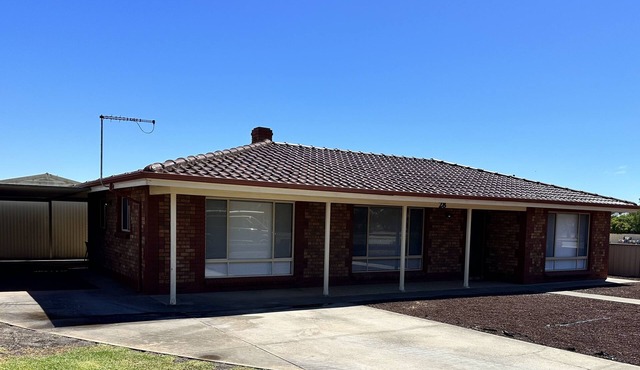 Robertsons Rest - Comfortable 3 bedroom holiday home. Off Peak Special!