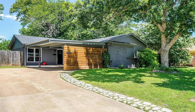 Robin House with two master suites!