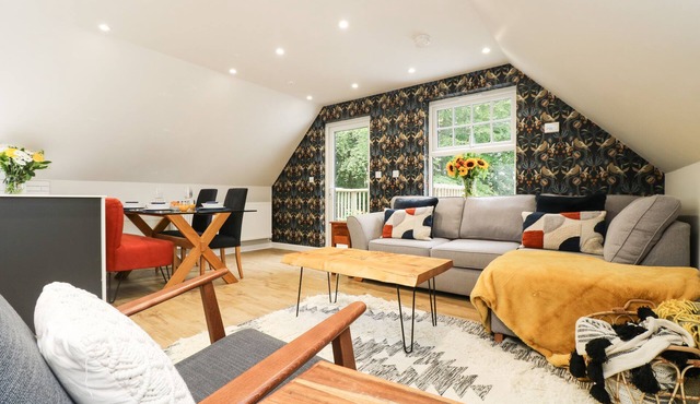 Robin's Nest at The Shire Inn