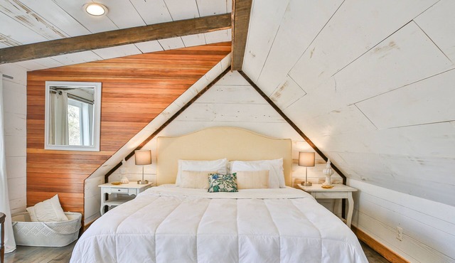 Robins Nest Cottage - Quick Drive to Downtown Leesburg