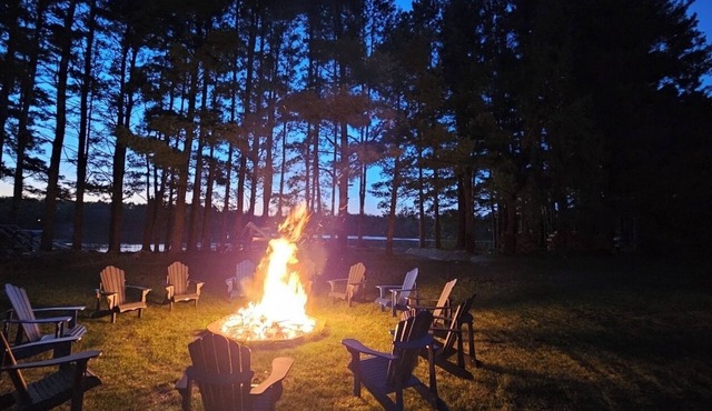 ROBINS NEST FRIENDSHIP LAKEHOUSE RETREAT