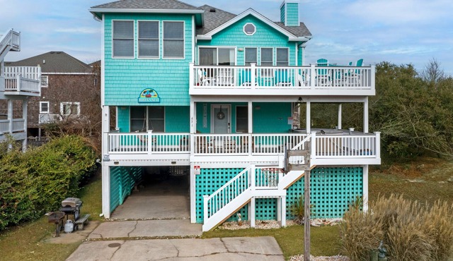 Robyn's Nest: Oceanside | Hot Tub | Pool & Tennis Access | Short Walk To Beach