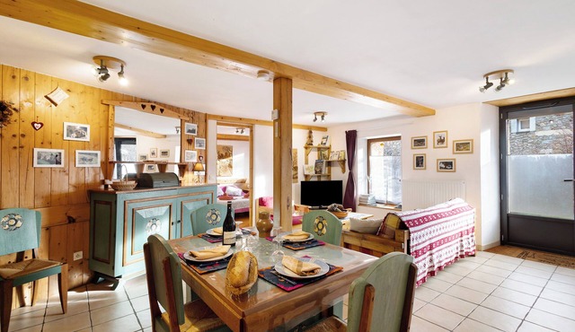 Roc del Boc – Mountain view, peaceful and cozy stay in La Cabanasse with 2 bedrooms and BBQ