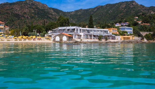 Roc Hotel - Hôtel 4 étoiles les pieds dans l'eau