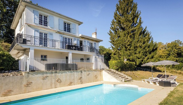 Rocaille, villa with private pool, good wifi, privacy, comfort and service